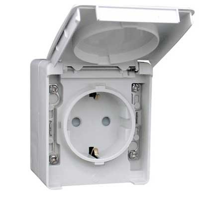 Base enchufe Schuko 2p+T 16A estanco Legrand Plexo 069733 IP55