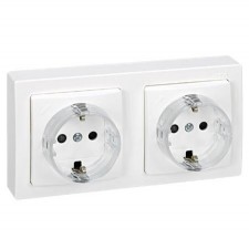 Base de enchufe doble Simon 73433-50 de superficie 16A 250V Blanco